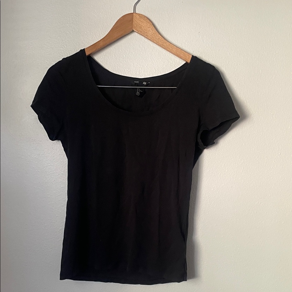 Basic Scoop Neck Black Women's Tee